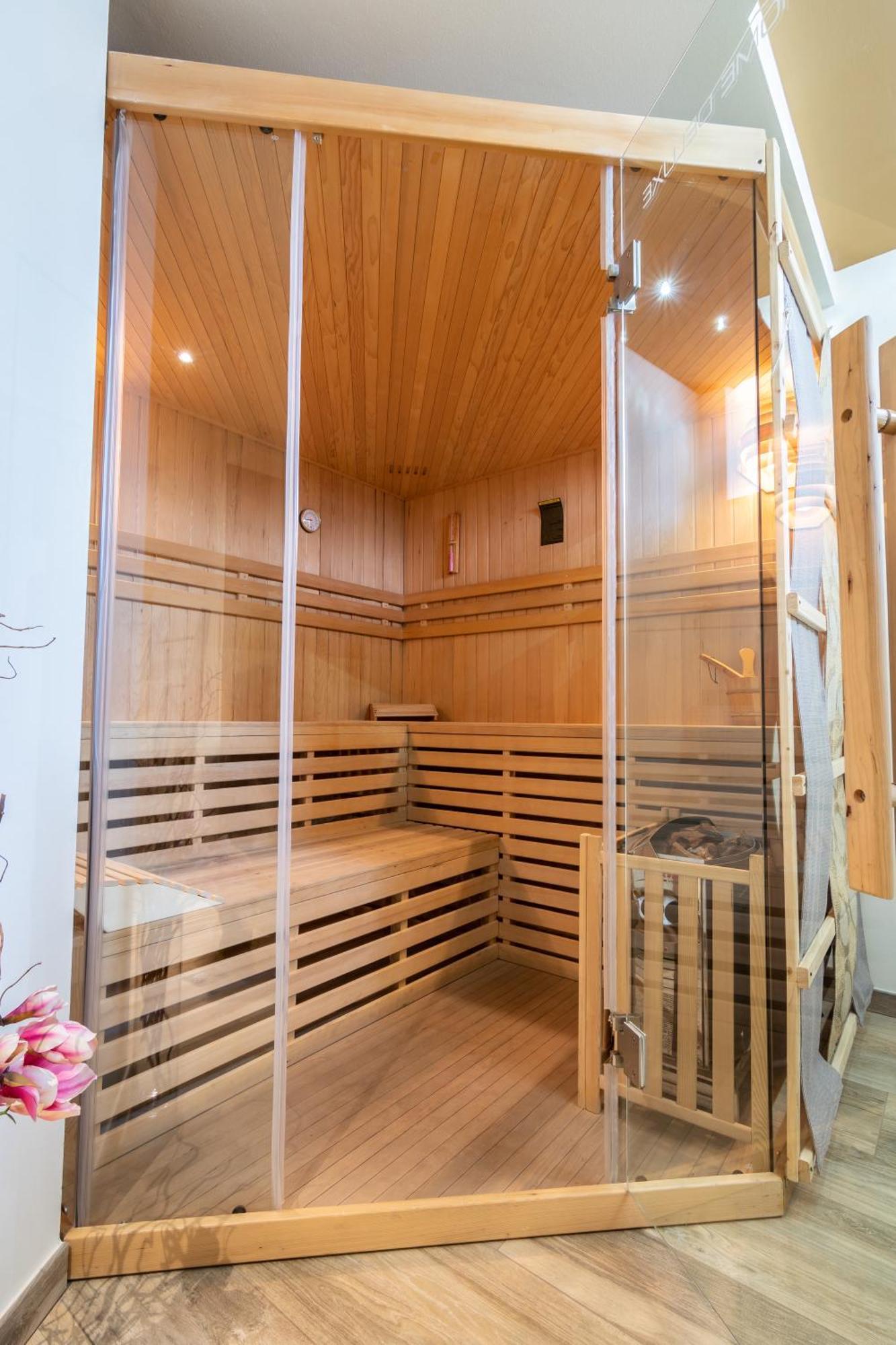 Aparthotel Dolomites Living&Relax Commezzadura Dış mekan fotoğraf