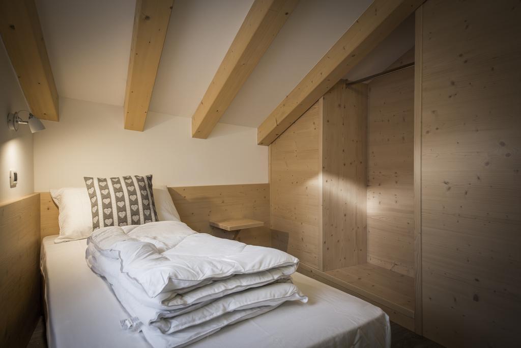 Aparthotel Dolomites Living&Relax Commezzadura Oda fotoğraf