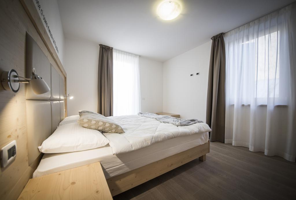 Aparthotel Dolomites Living&Relax Commezzadura Dış mekan fotoğraf