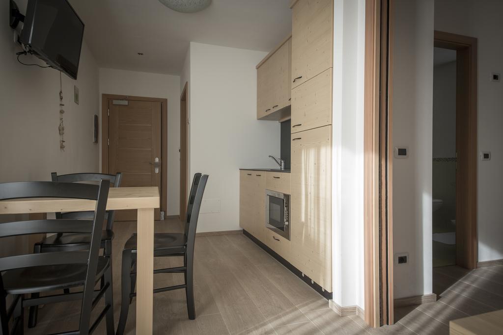 Aparthotel Dolomites Living&Relax Commezzadura Dış mekan fotoğraf