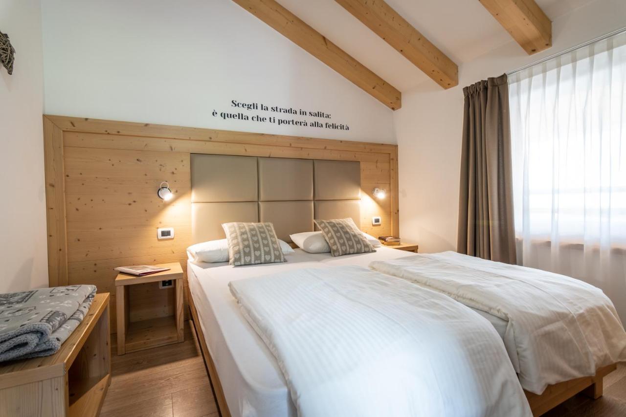 Aparthotel Dolomites Living&Relax Commezzadura Dış mekan fotoğraf