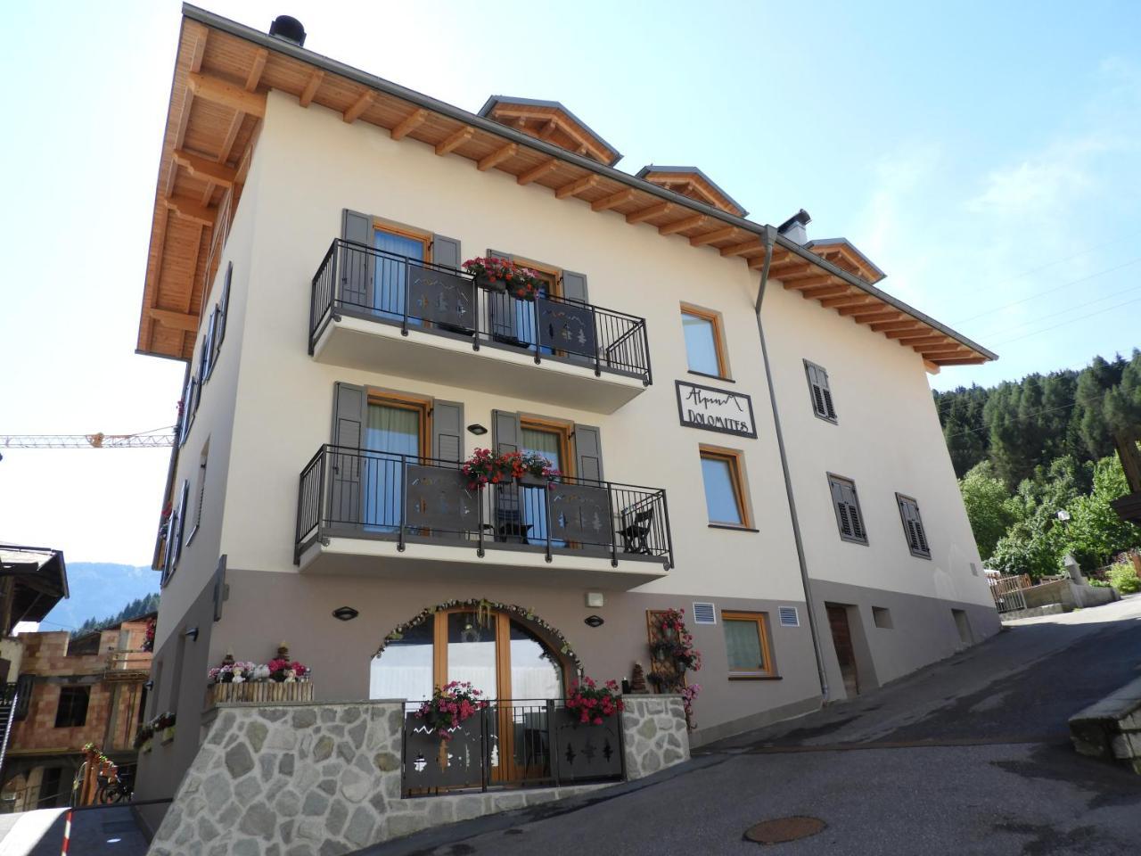 Aparthotel Dolomites Living&Relax Commezzadura Dış mekan fotoğraf